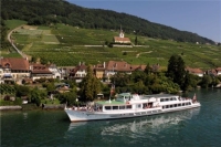 Mittagsschiff auf dem Bielersee
